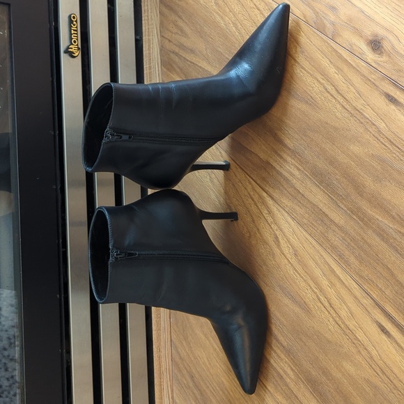 Tony Bianco Black Booties - Picture 5 of 9